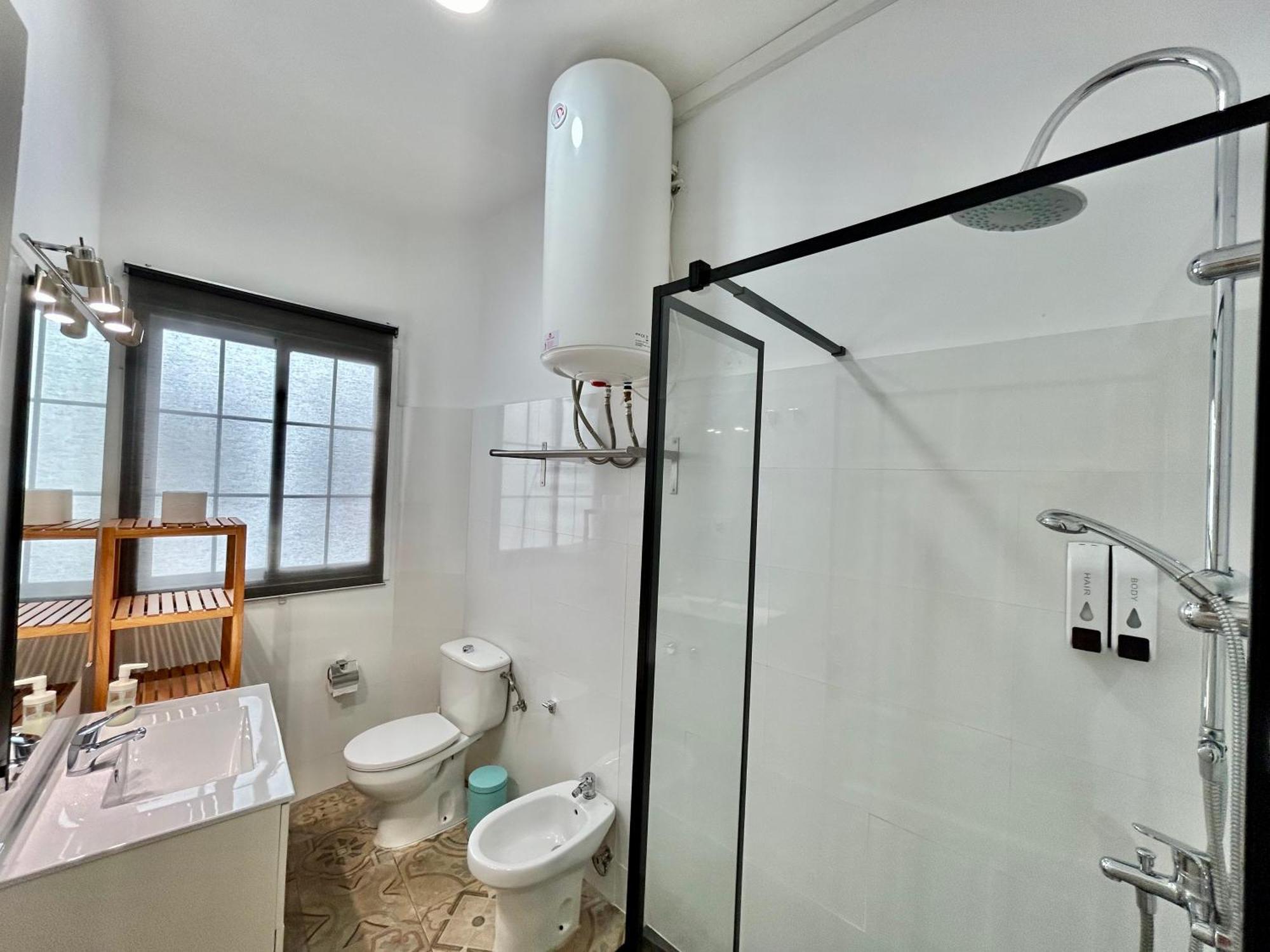 Acogedor Apt 8Pax 4Bdr 2Bth - Cozyhomesevilla1 Luaran gambar