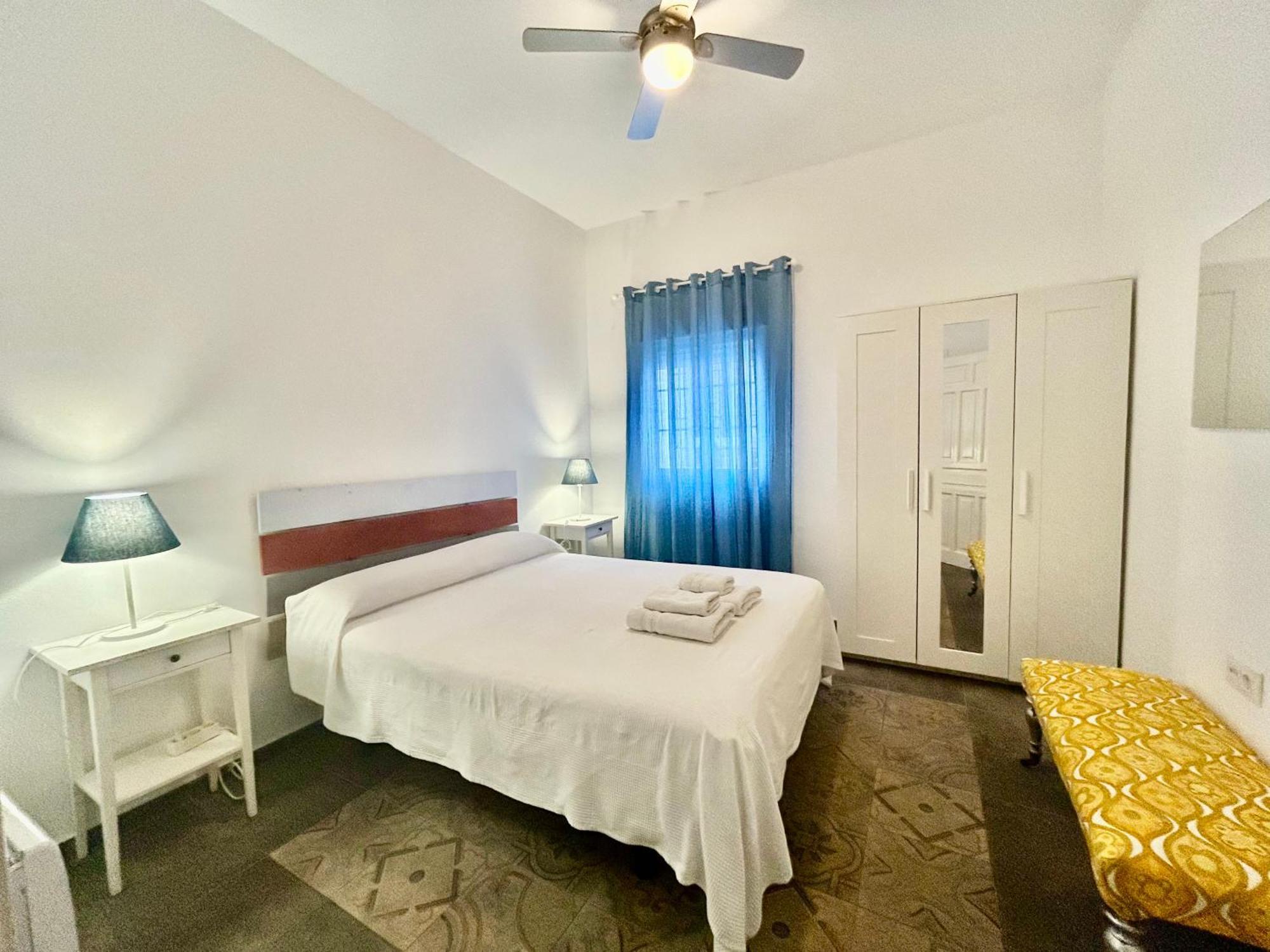 Acogedor Apt 8Pax 4Bdr 2Bth - Cozyhomesevilla1 Luaran gambar