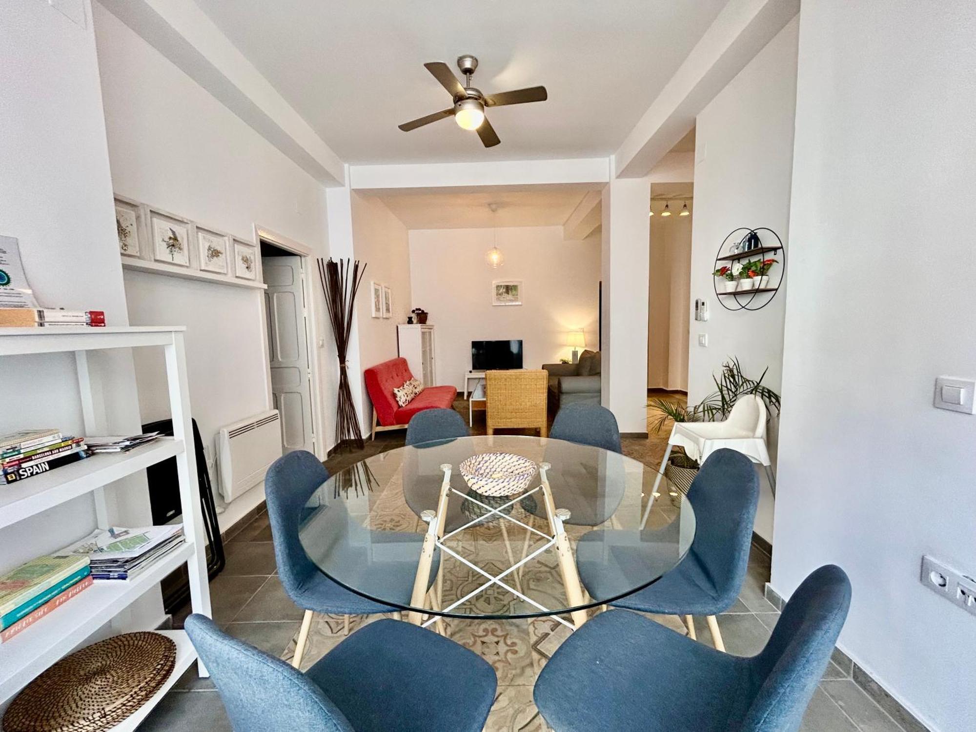 Acogedor Apt 8Pax 4Bdr 2Bth - Cozyhomesevilla1 Luaran gambar