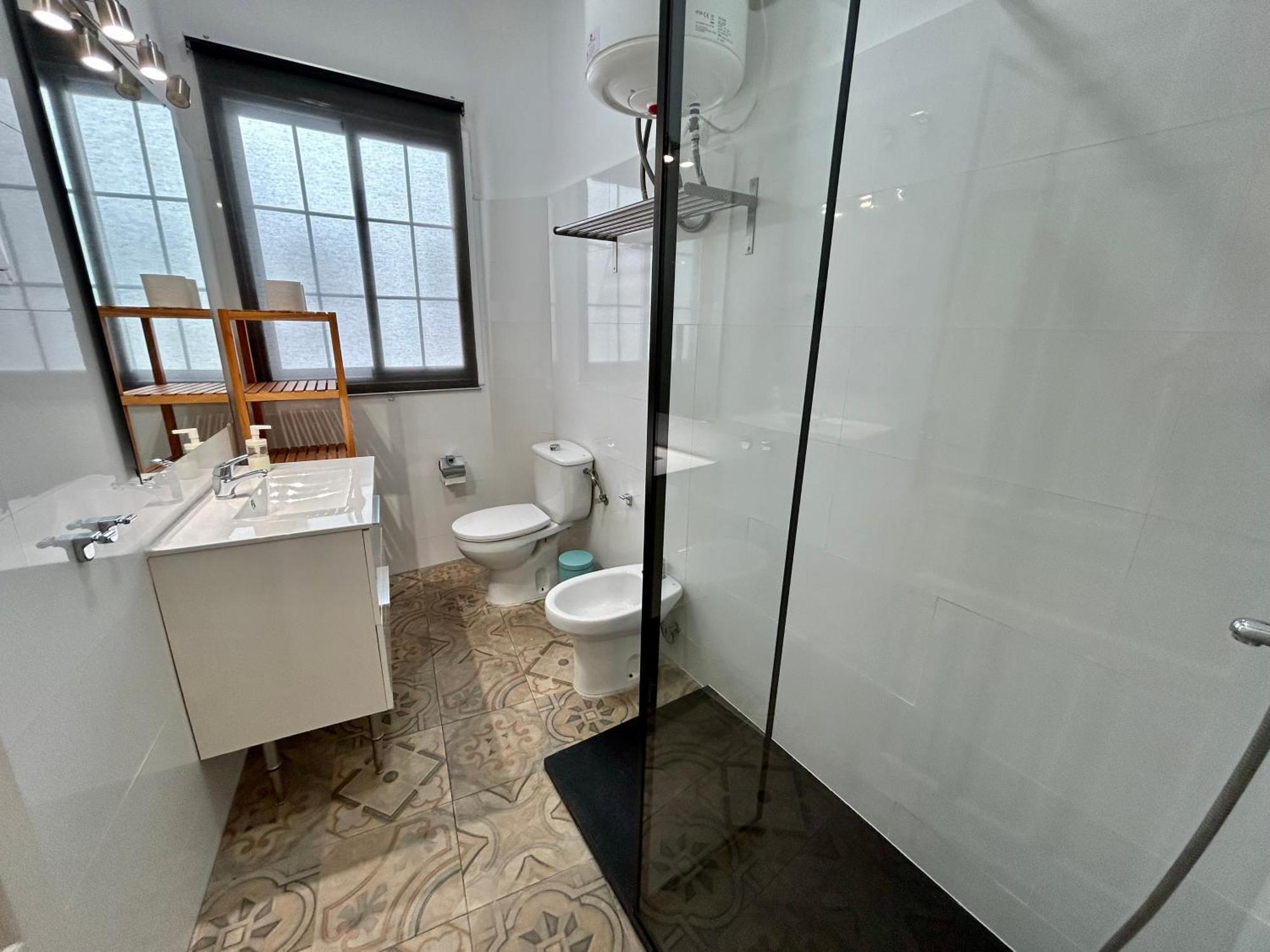 Acogedor Apt 8Pax 4Bdr 2Bth - Cozyhomesevilla1 Luaran gambar